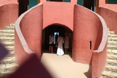 129-Casa-degli-Schiavi-ingresso-_Senegal